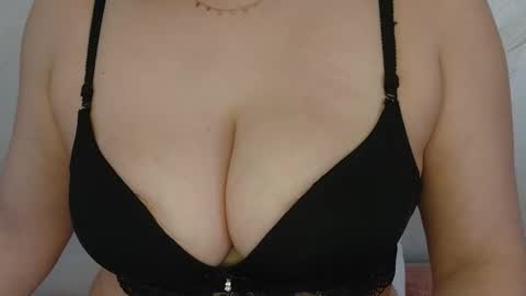 Snapshot of horny_emily1 chatting on October 2025 10:14:01 AM call me emily online show from October 2025 10:14:01 AM