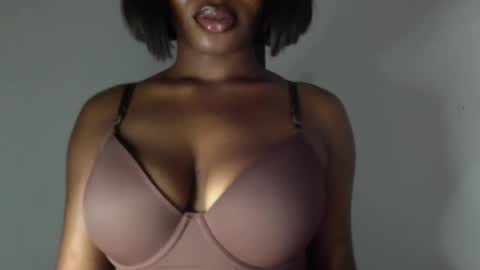 delilah online show from May 2026 07:11:01 PM