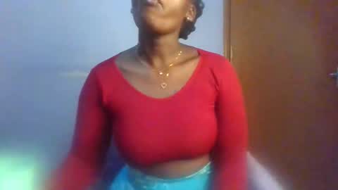 Snapshot of horny_hearts chatting on October 2025 05:30:01 AM phanice online show from October 2025 05:30:01 AM