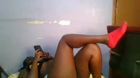 Snapshot of horny_hearts chatting on October 2025 08:04:02 AM phanice online show from October 2025 08:04:02 AM