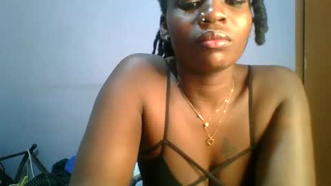 Snapshot of horny_hearts chatting on November 2025 07:02:02 PM phanice online show from November 2025 07:02:02 PM