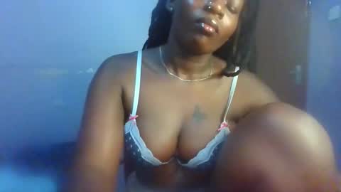 Snapshot of horny_hearts chatting on November 2025 05:43:01 AM phanice online show from November 2025 05:43:01 AM