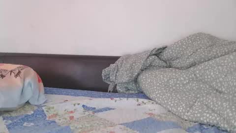 Snapshot of horny_hey chatting on May 2026 07:04:02 AM Serena online show from May 2026 07:04:02 AM