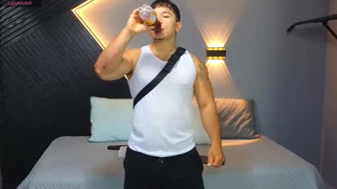 Snapshot of horny_nick18 chatting on February 2026 12:55:01 PM horny_nick18 online show from February 2026 12:55:01 PM