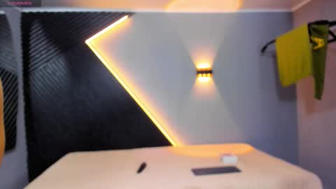 Snapshot of horny_nick18 chatting on March 2026 01:25:01 PM horny_nick18 online show from March 2026 01:25:01 PM