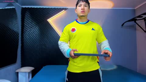 Snapshot of horny_nick18 chatting on April 2026 10:30:01 AM horny_nick18 online show from April 2026 10:30:01 AM