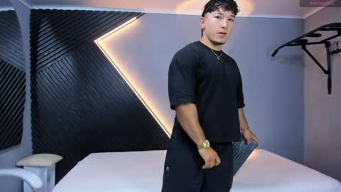 Snapshot of horny_nick18 chatting on April 2026 01:42:02 PM horny_nick18 online show from April 2026 01:42:02 PM