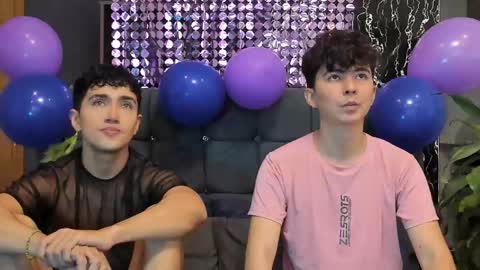 Alex and Camilo online show from February 2025 09:59:01 PM