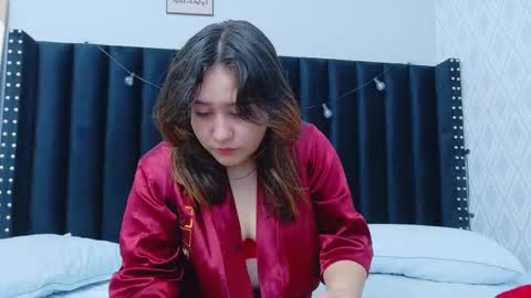 Khloe  online show from September 2025 12:29:01 PM