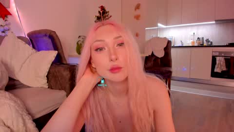 Snapshot of hornybunnys chatting on January 2025 09:14:02 PM Alex and Rosie online show from January 2025 09:14:02 PM