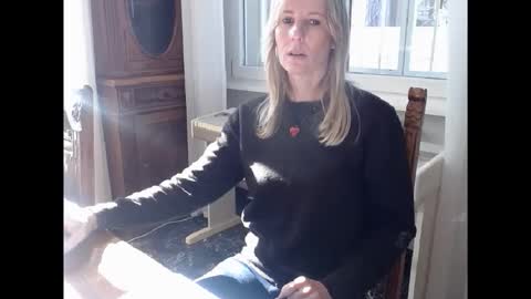 Hornyssima online show from November 2025 09:52:01 AM