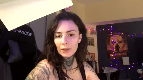 horrorqueen online show from March 2026 03:39:02 PM