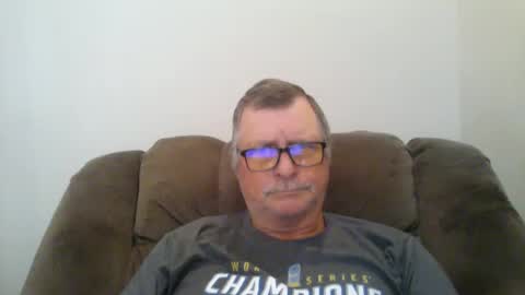 Snapshot of hot4tightholes chatting on December 2024 02:11:01 PM hot4tightholes online show from December 2024 02:11:01 PM