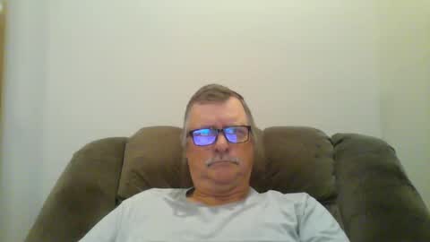 Snapshot of hot4tightholes chatting on December 2024 03:19:02 PM hot4tightholes online show from December 2024 03:19:02 PM
