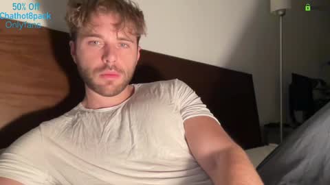 Snapshot of hot8pack01 chatting on November 2025 10:18:02 PM Edward aka Wolf online show from November 2025 10:18:02 PM