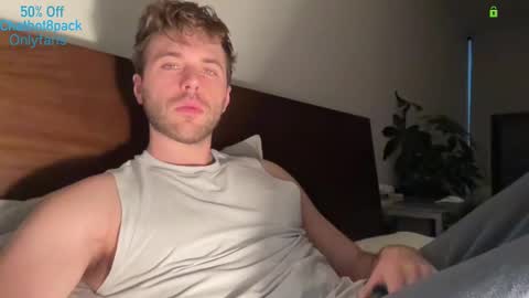 Snapshot of hot8pack01 chatting on January 2026 09:31:02 PM Edward aka Wolf online show from January 2026 09:31:02 PM