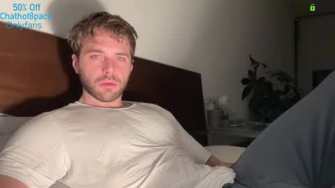 Snapshot of hot8pack01 chatting on January 2026 06:28:02 AM Edward aka Wolf online show from January 2026 06:28:02 AM