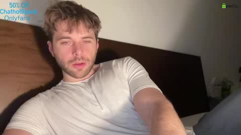 Snapshot of hot8pack01 chatting on February 2026 10:07:01 PM Edward aka Wolf online show from February 2026 10:07:01 PM