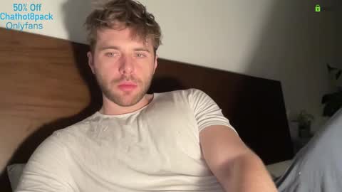 Snapshot of hot8pack01 chatting on February 2026 11:14:02 PM Edward aka Wolf online show from February 2026 11:14:02 PM