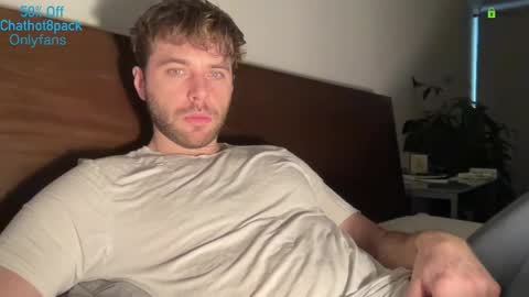 Snapshot of hot8pack01 chatting on February 2026 10:08:02 PM Edward aka Wolf online show from February 2026 10:08:02 PM