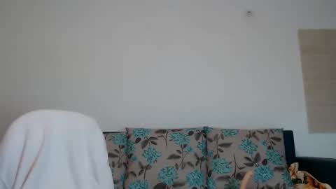 Sarah online show from December 2025 10:04:02 PM