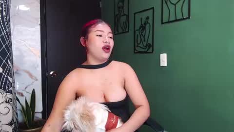 hot chocolate 4u online show from June 2026 05:01:02 PM