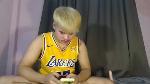 Snapshot of hot_emmanuel chatting on April 2026 11:04:01 AM hot_emmanuel online show from April 2026 11:04:01 AM