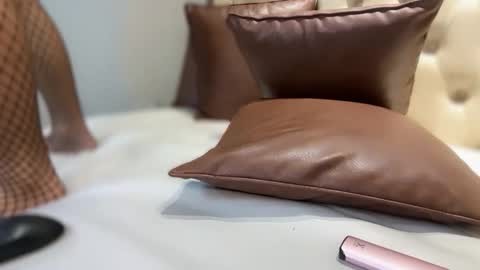    online show from April 2026 06:52:01 PM