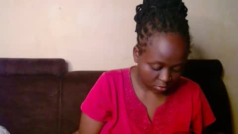 Linah online show from November 2025 12:05:02 AM