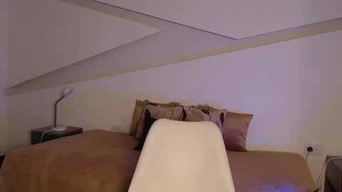 Alana online show from October 2025 09:03:02 PM