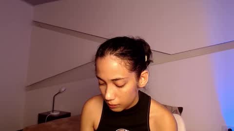 Alana online show from October 2025 08:42:01 PM