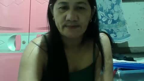 hotmama online show from October 2025 09:01:01 PM