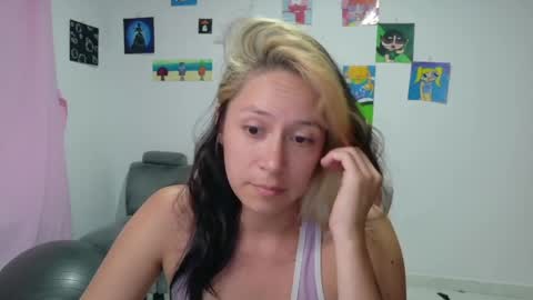 Mia online show from March 2026 10:53:01 PM