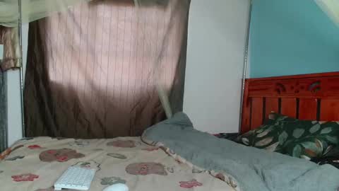 hot_moxie online show from November 2025 06:01:01 AM