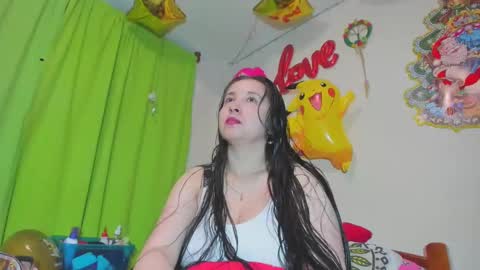 Snapshot of hot_nikol_09 chatting on December 2024 09:33:02 AM Nikol online show from December 2024 09:33:02 AM