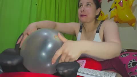 Snapshot of hot_nikol_09 chatting on December 2024 01:10:02 AM Nikol online show from December 2024 01:10:02 AM