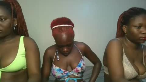 Hot petite online show from November 2025 07:04:02 PM