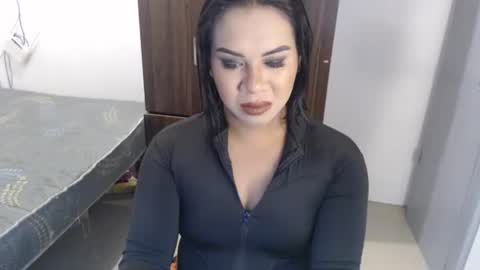 roxanne online show from April 2026 03:42:02 PM