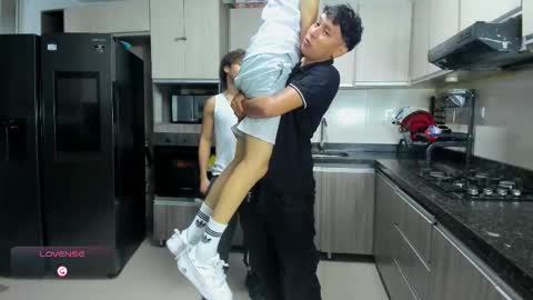 Vanesa Oliver and Andrew online show from October 2025 11:14:01 PM