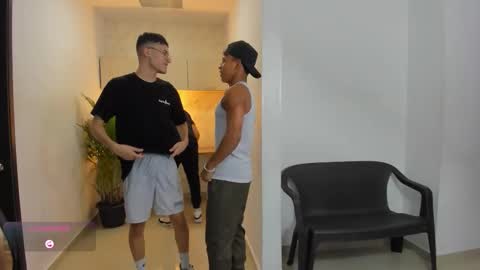 Vanesa Oliver and Andrew online show from October 2025 11:04:01 PM