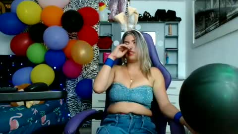 Snapshot of hot_sexy_bunny chatting on June 2026 02:15:01 PM hot sexy bunny online show from June 2026 02:15:01 PM