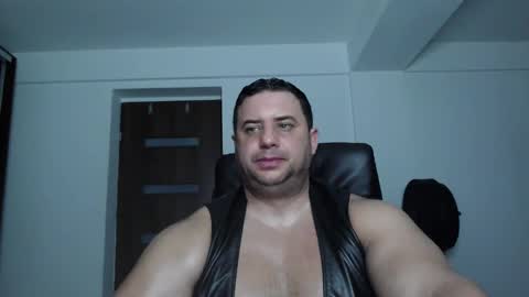 Stefano.. online show from October 2025 03:24:01 PM
