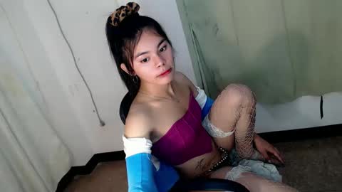 Yanna online show from May 2026 11:25:01 AM
