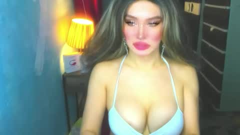 Snapshot of hotbabe_tanya chatting on April 2026 02:04:02 AM T A N Y A online show from April 2026 02:04:02 AM