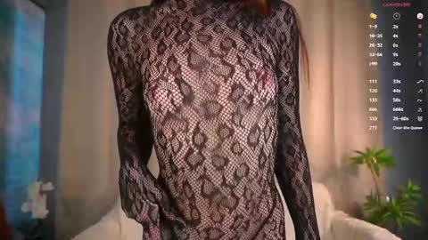 Snapshot of hotblush chatting on May 2026 01:06:02 PM Sonya online show from May 2026 01:06:02 PM