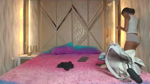 hotcouple_222 online show from February 2026 07:18:02 AM