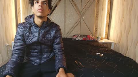 hotcouple_222 online show from April 2026 07:17:02 AM