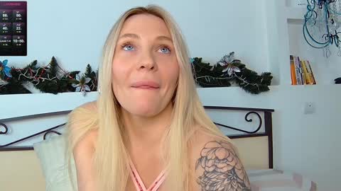 Snapshot of hotel_california_ chatting on January 2025 08:36:01 AM Anna 23 Archie 25 online show from January 2025 08:36:01 AM