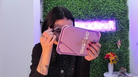 hotfallingdevil online show from December 2025 05:56:02 AM