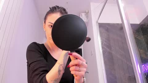 hotfallingdevil online show from February 2026 05:36:02 AM